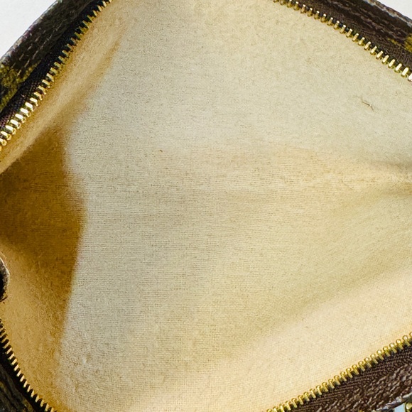 Louis Vuitton Brown Monogram Clutch with Gold Chain Size 8 this fit a smart ph - Picture 8 of 15